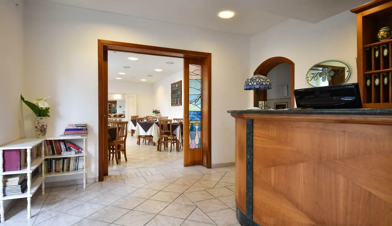 Hotel Villa Giada Marina di Massa Italien